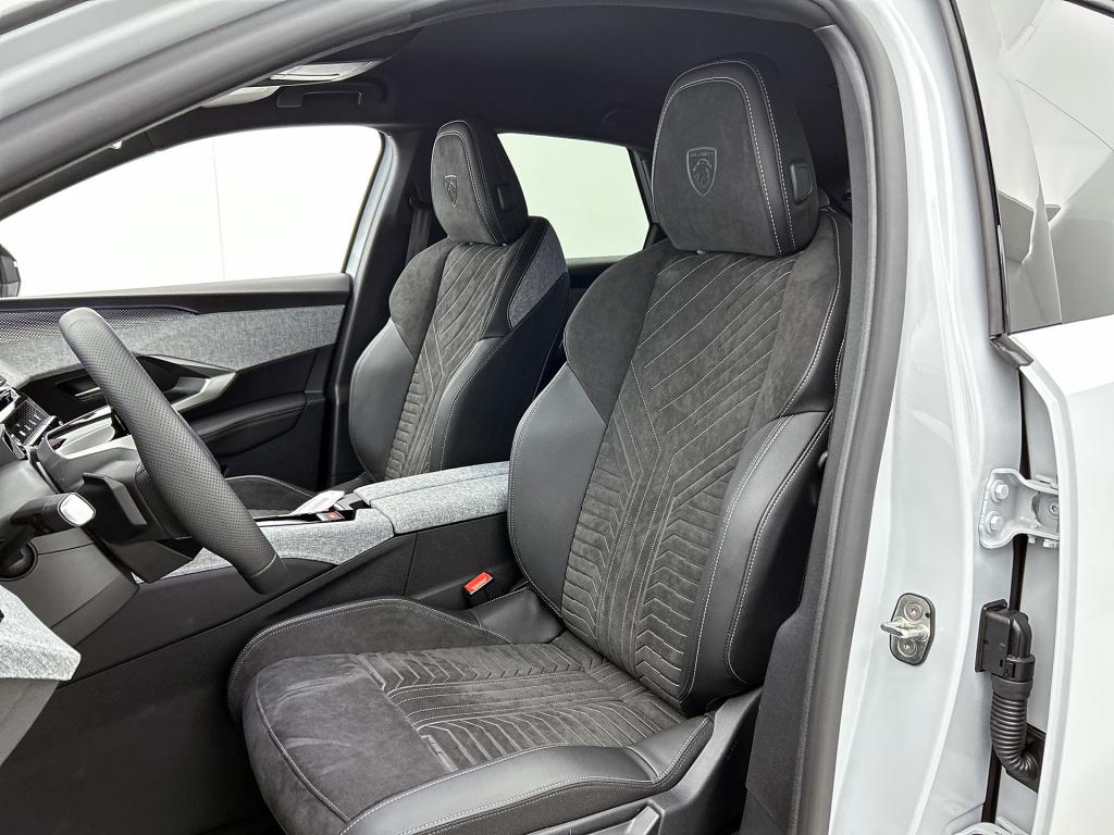 Peugeot E-3008 gt avantage 210 pk 73 kwh | trekhaak | 360 vision camera | w