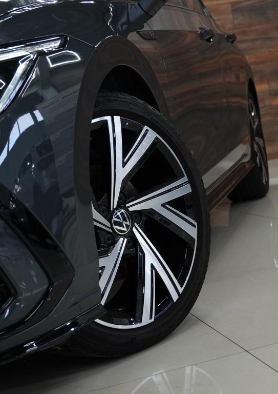 Volkswagen Golf r-line 1.5 etsi r-line | pano | iq-lights | acc | led |