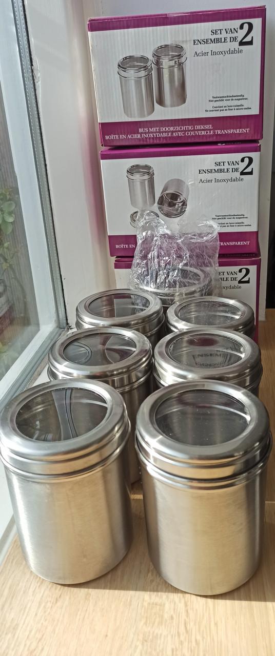 13 st.=€4 / Voorraadbus met doorzichtige deksel - 13 st. waarvan 7 nieuwe