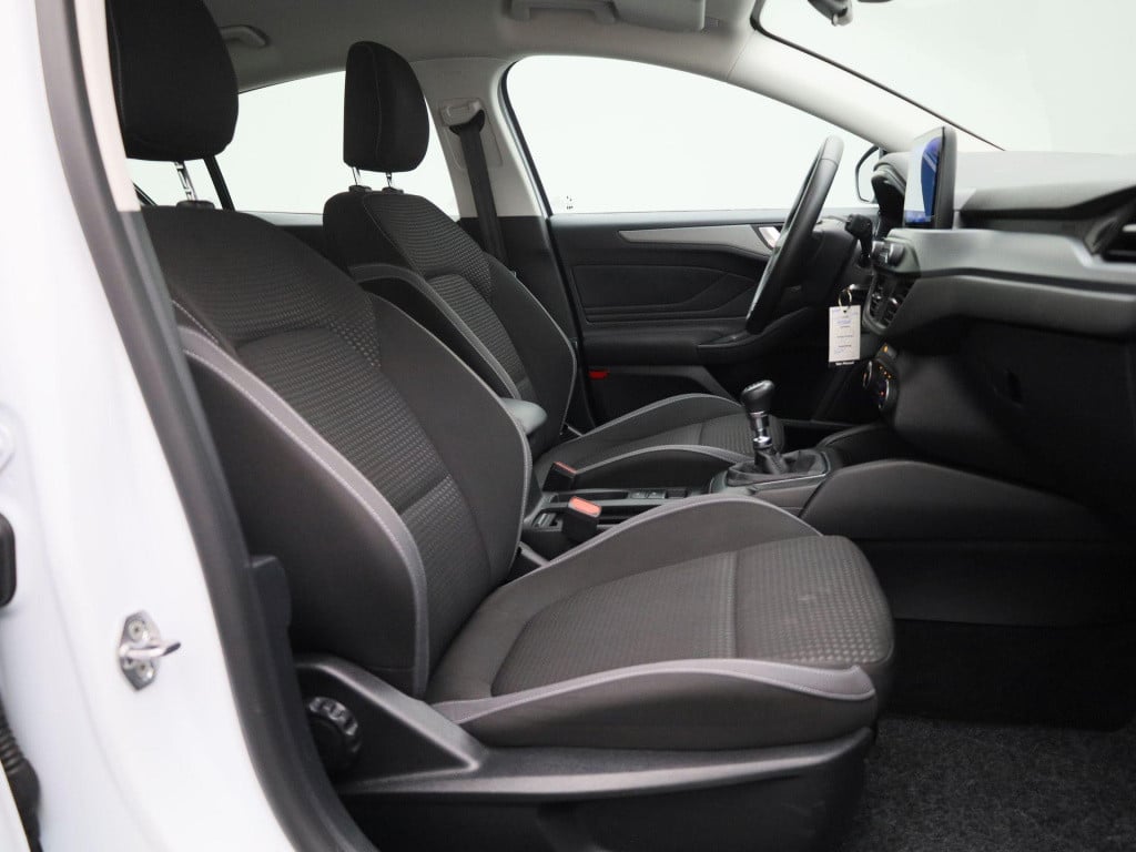 Ford Focus 1.0 ecoboost hybrid connected | parkeer sensoren | navigatie | c