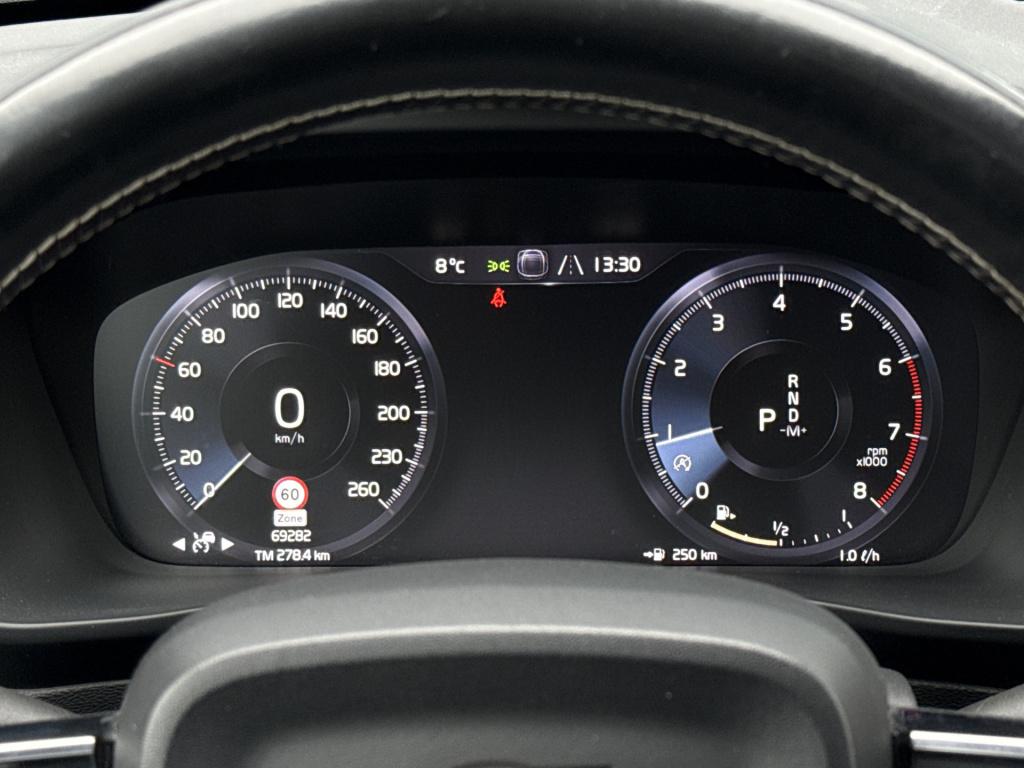 Volvo XC40 2.0 t5 awd intro edition | nl-auto | pano | stoelverw. | acc