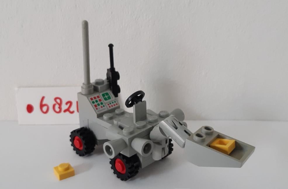 Lego Classic Space 6821: space shovel, ruimte voertuig met astronaut