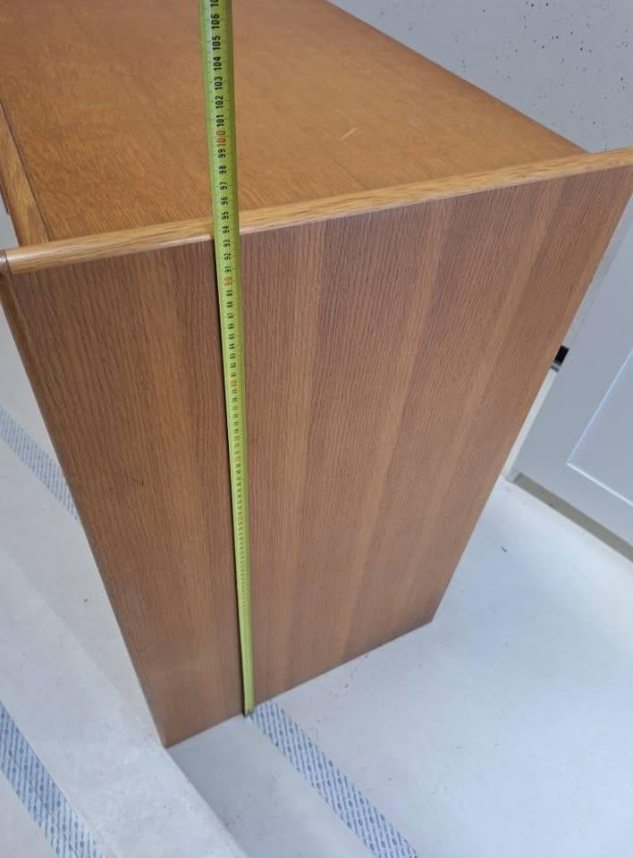 Kast dressoir, lichte kleur massief eiken