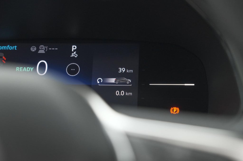 Renault Captur 1.6 e-tech full hybrid 145 techno | advanced driving | camer