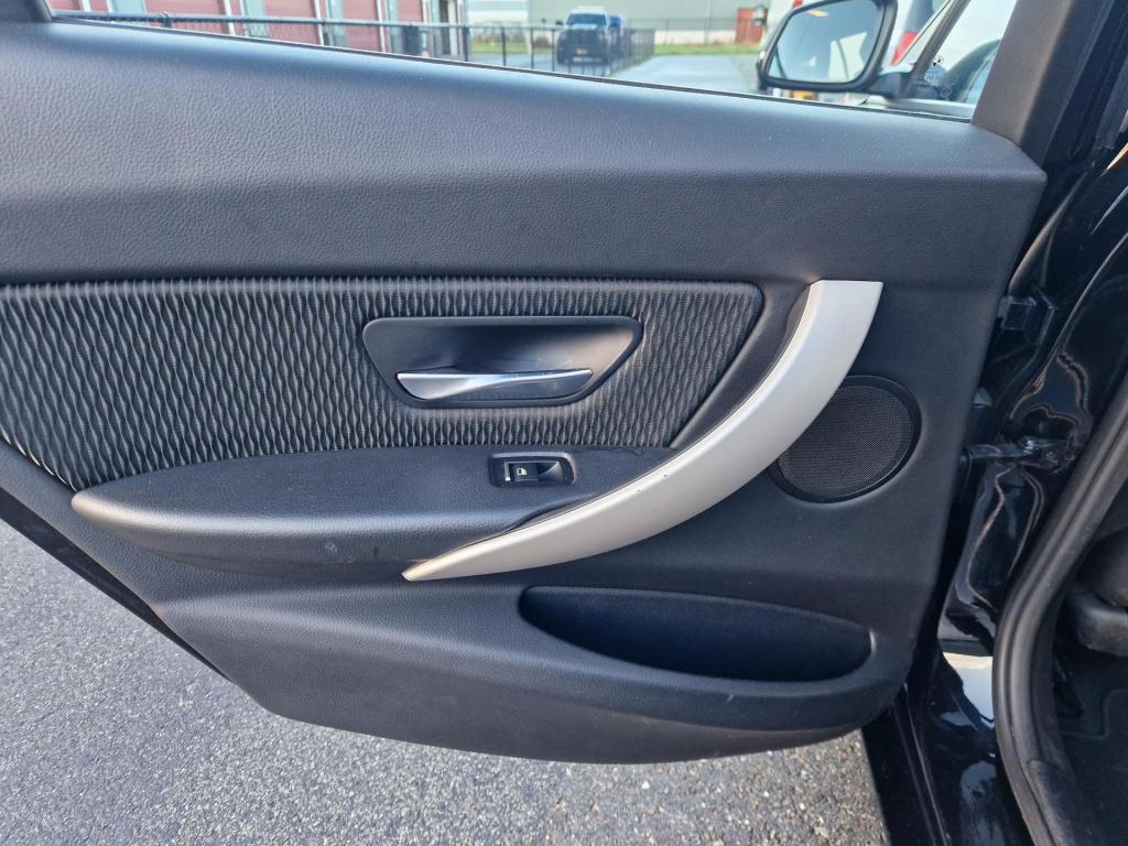 BMW 3-serie touring 320i corporate lease