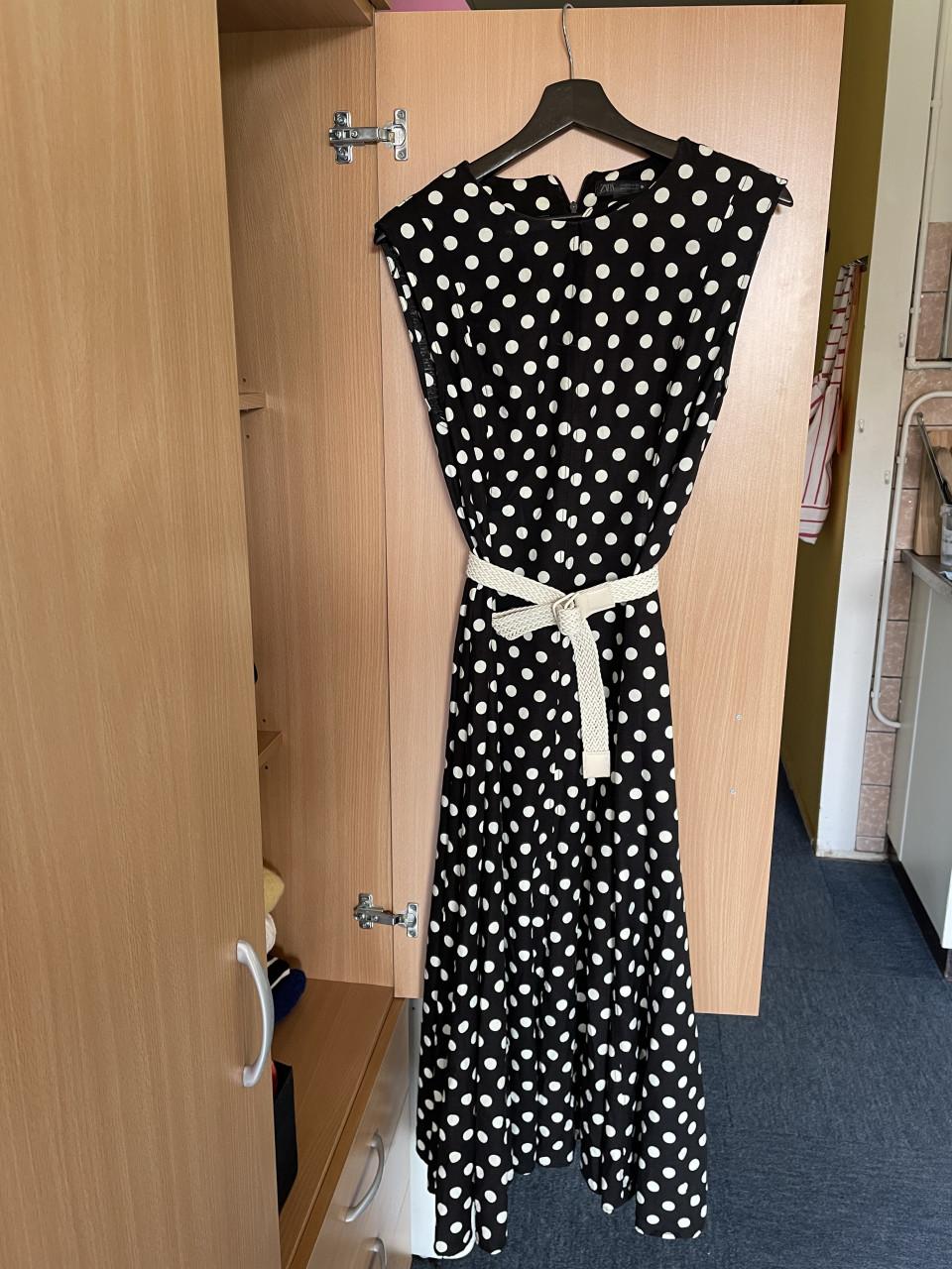 ZARA zw/wit midi dress