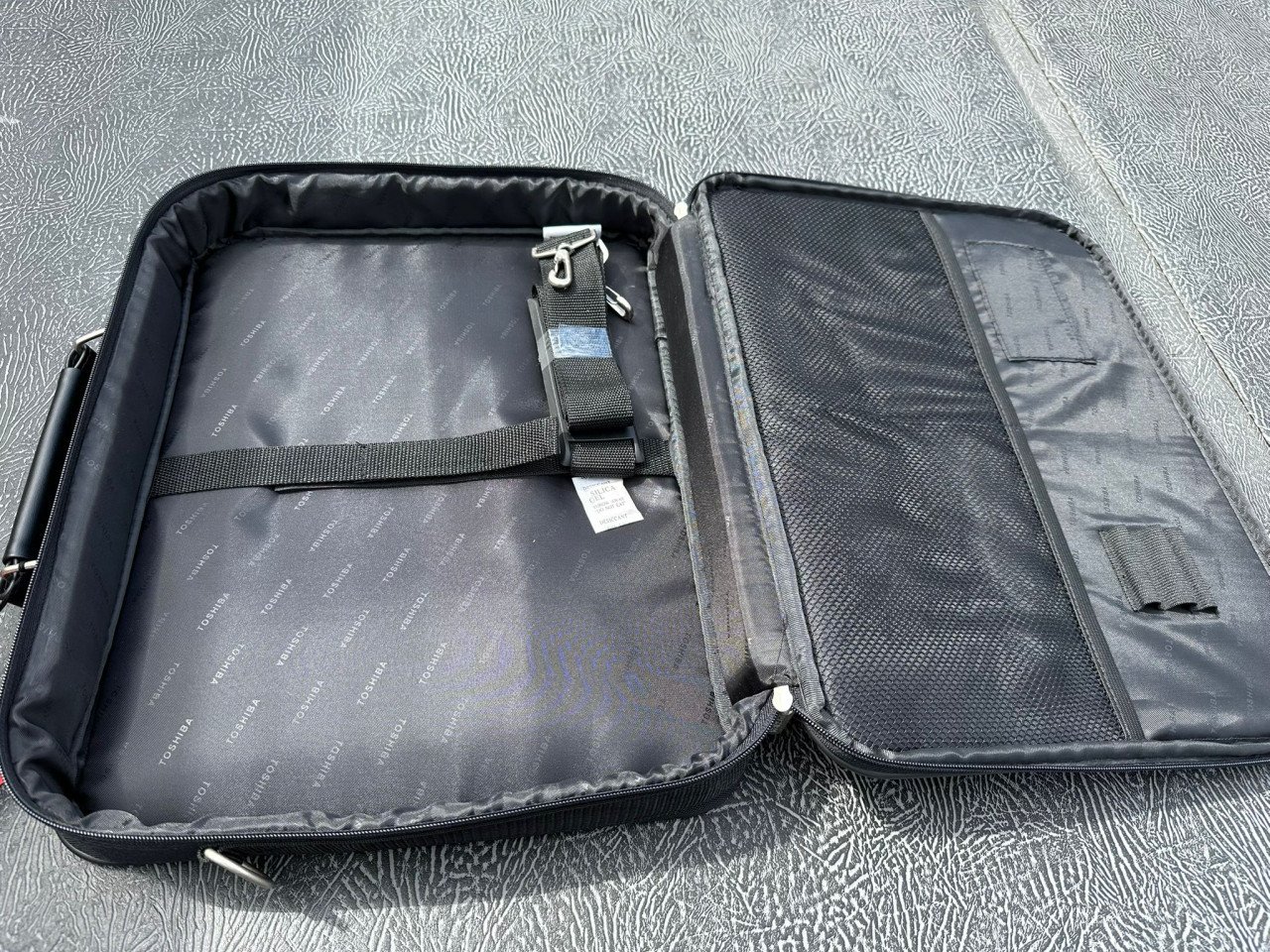 Toshiba laptoptas met draagband