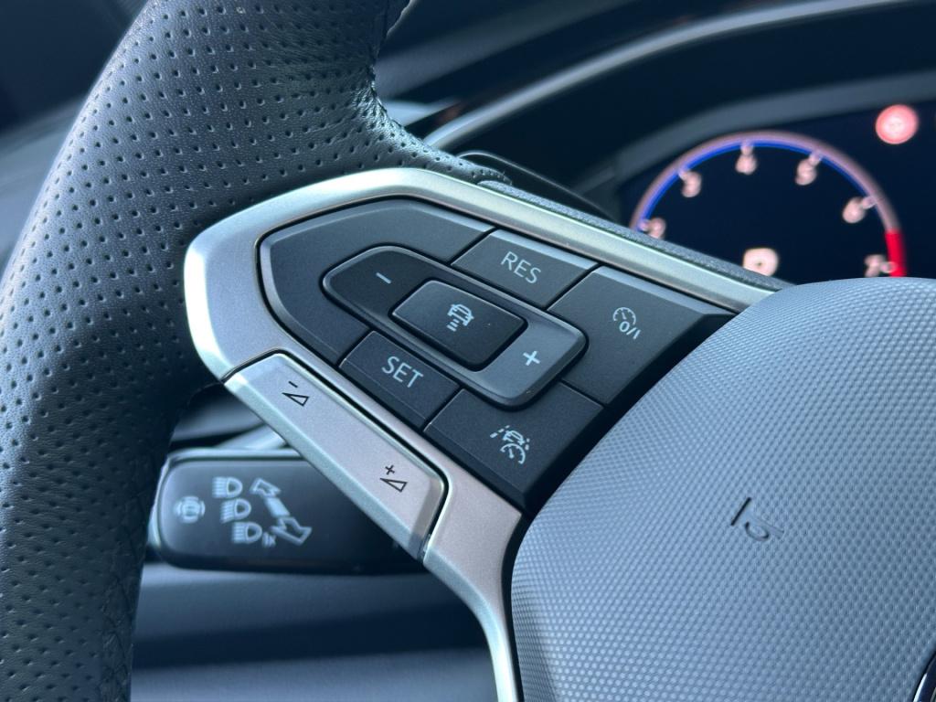 Volkswagen T-roc 1.5 tsi 150pk dsg r-line | camera | keyless | elek. achter