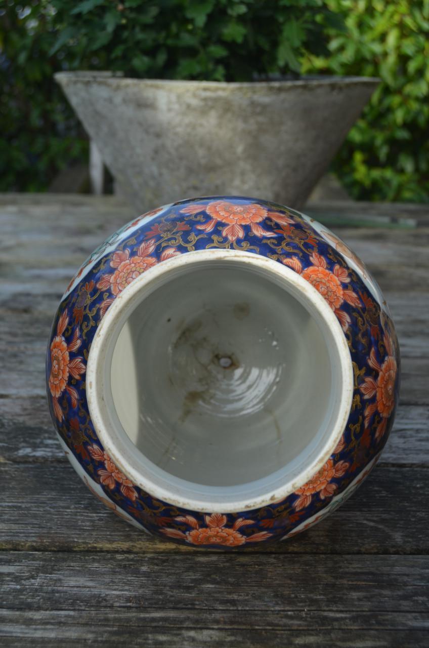 Paar Imari dekselvazen in puinstaat! 1 1/2 dan toch.