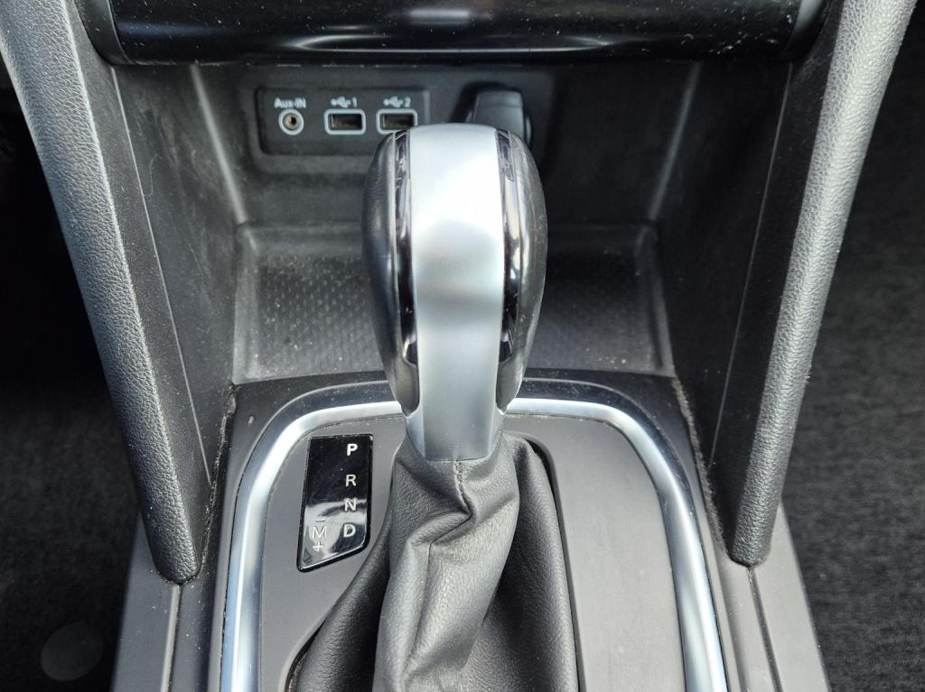 Renault Megane 1.3 tce 140 edc automaat business edt. trekhaak, all season 