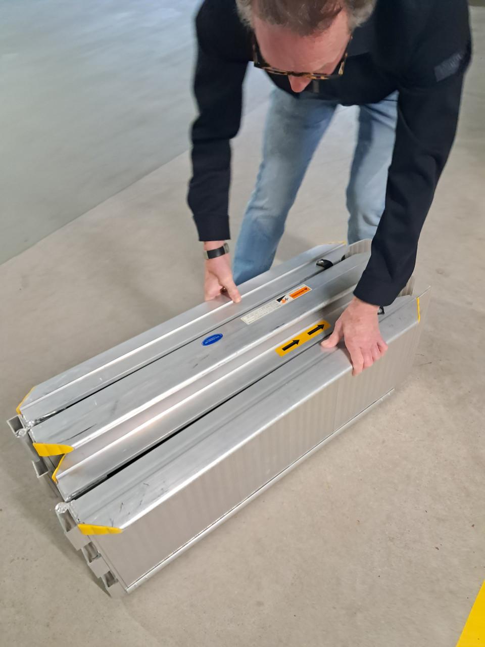 Datona aluminiumrijplaat extra breed voor oa. scootmobiel