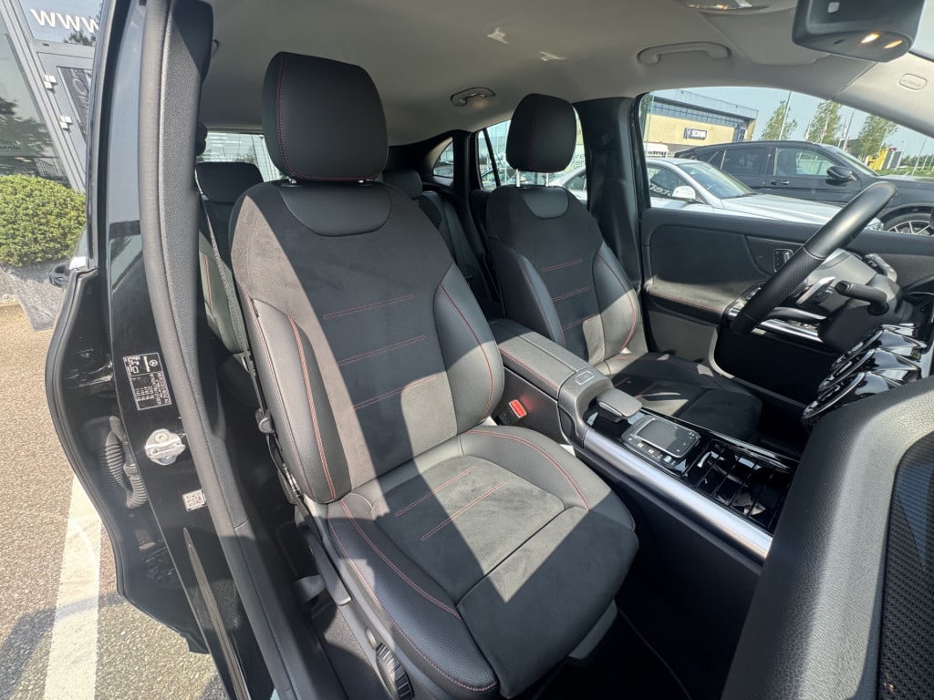 Mercedes-Benz Gla-klasse 250 e amg line l automaat i mbux l 360° camera l w