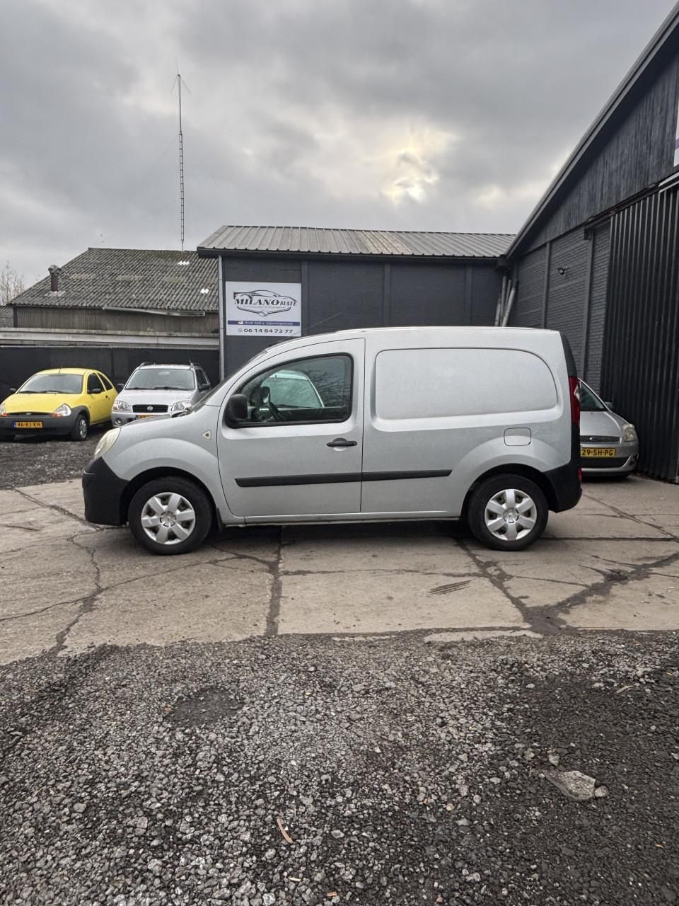 Renault kangoo met een jaar apk!