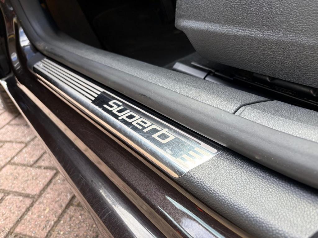 Skoda Superb 2.0 tsi elegance bns