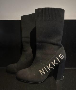 NIKKIE laarsjes maat 38