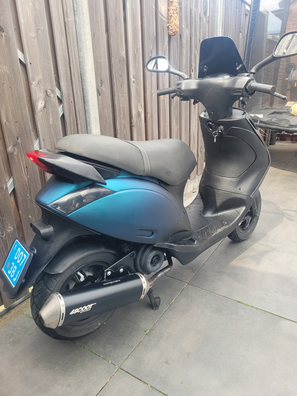 Te koop piaggio zip 4t