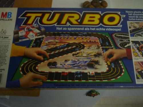 Spel : TURBO -- auto races- oud spel van MB 2-4 spelers