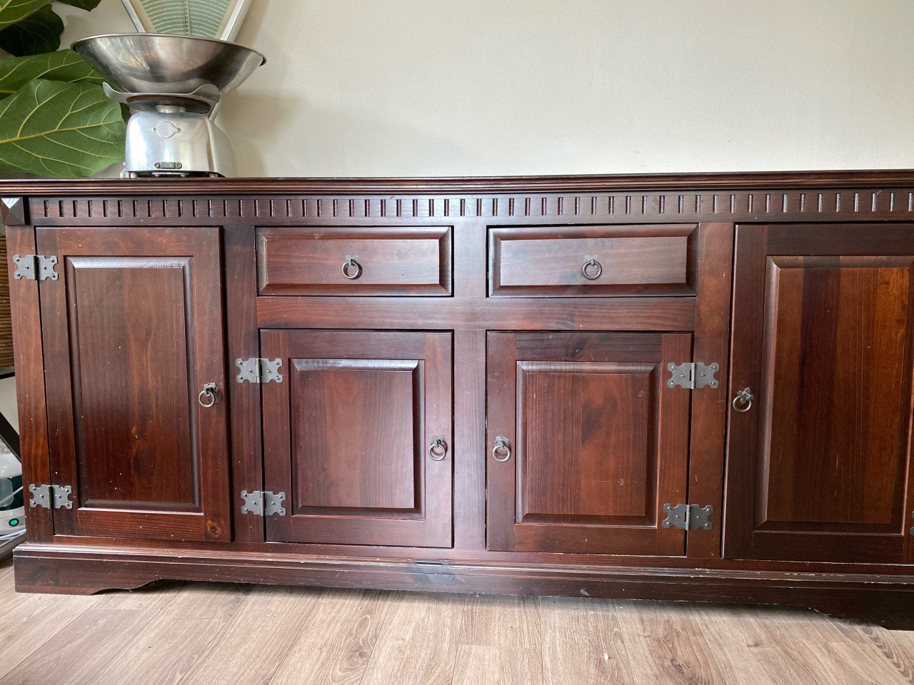 Dressoir koloniaal