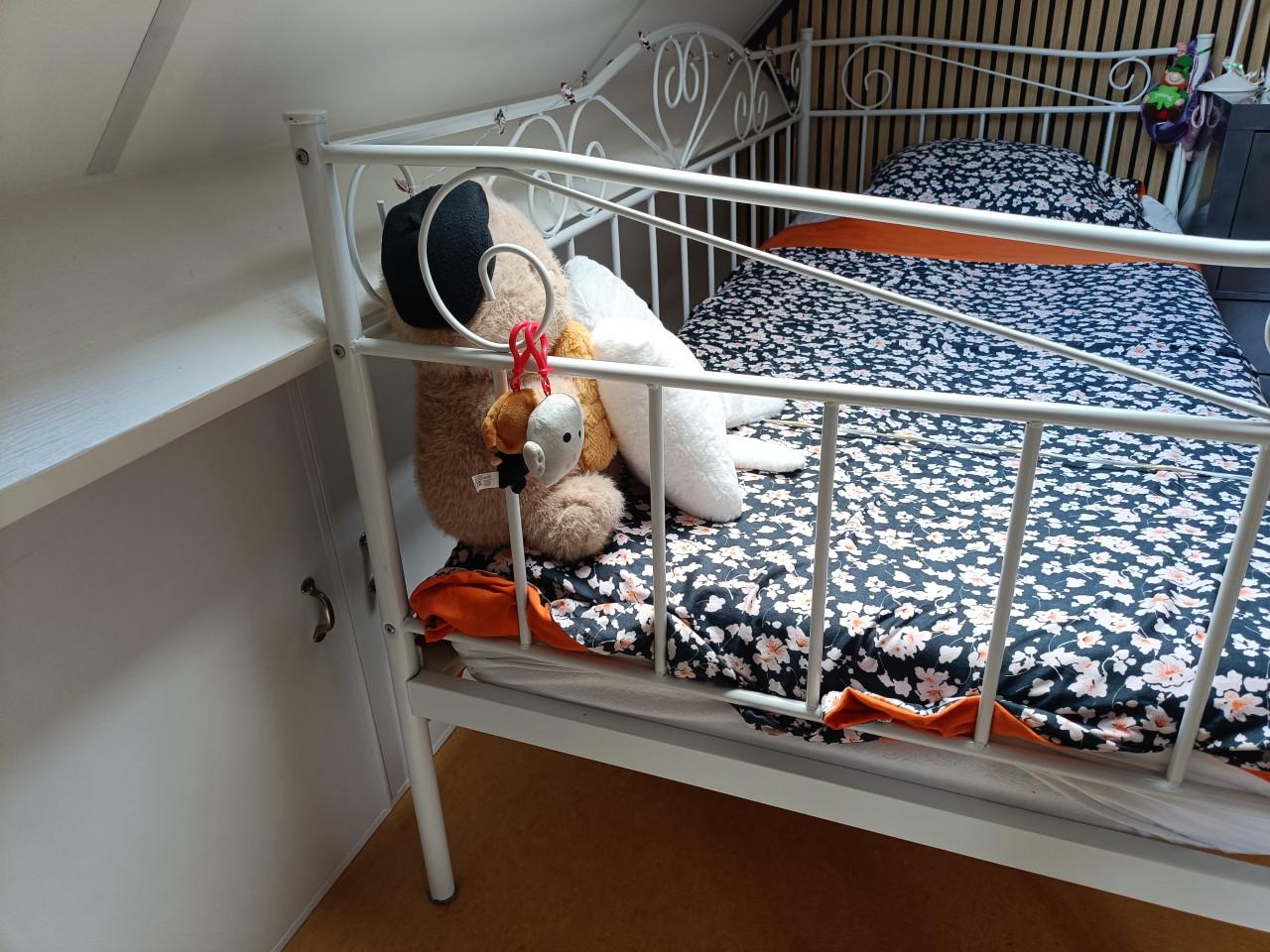 Metalen bed