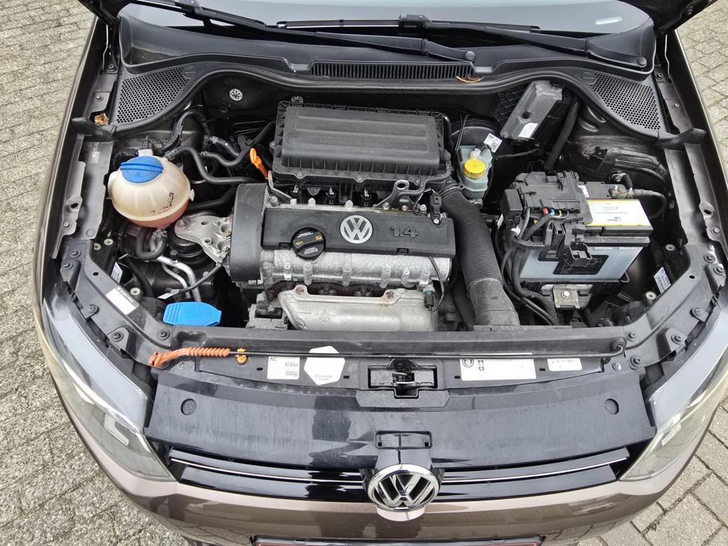 Volkswagen Polo 1.4-16v highline