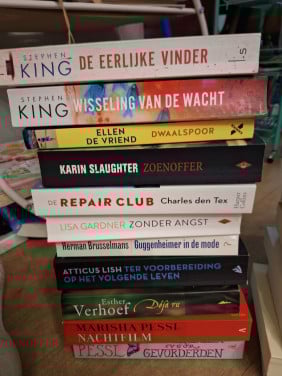 22 boeken, oa Stephen King