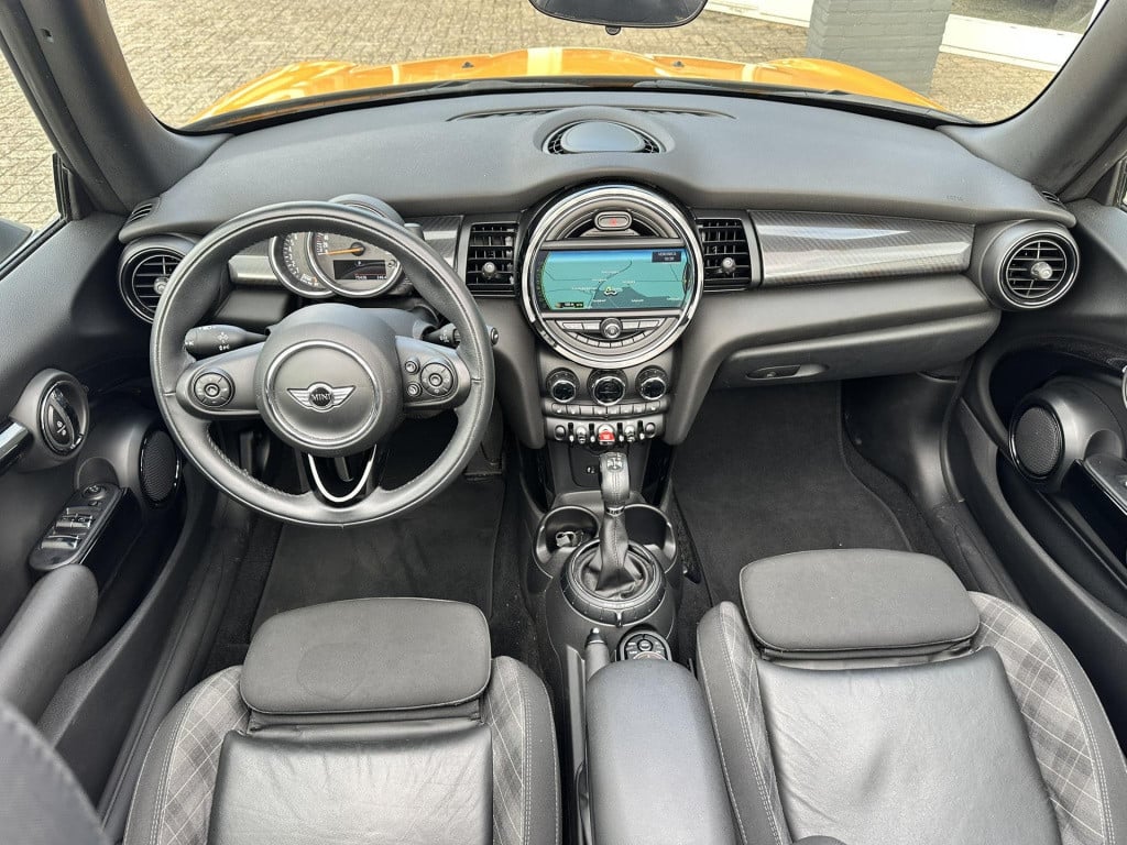Mini Cooper Cabrio mini 1.5 chili business