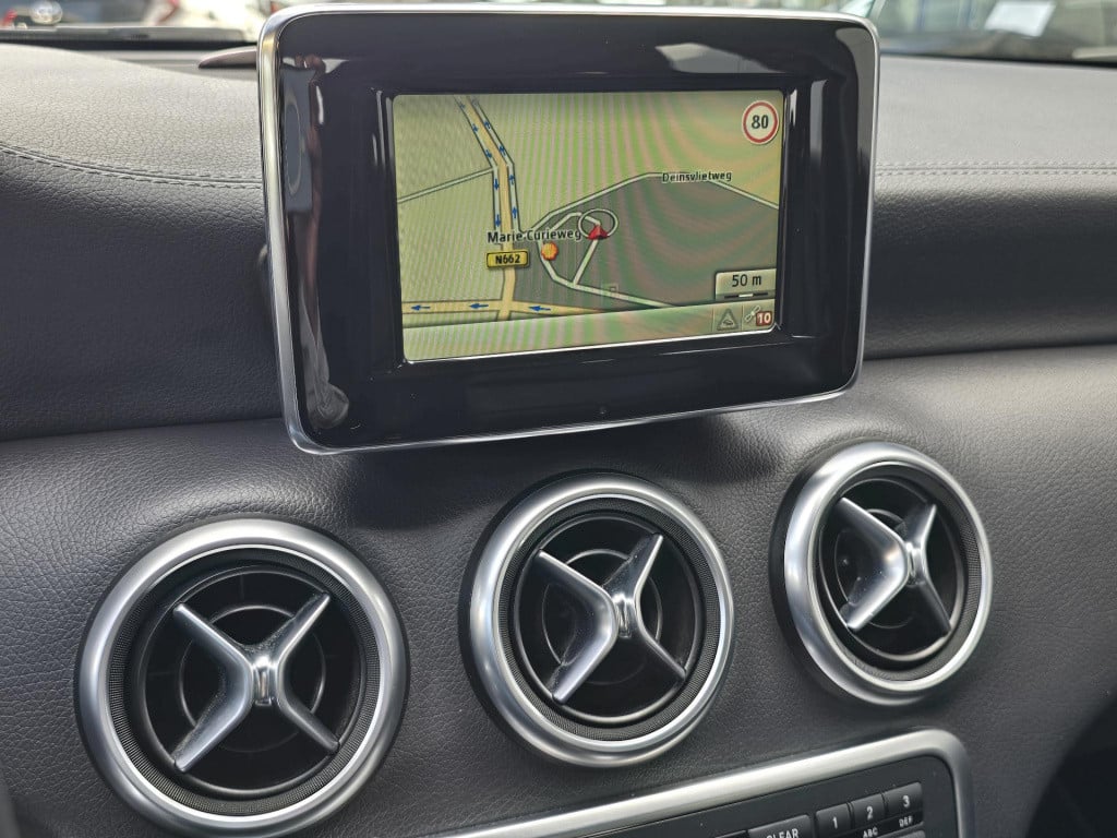 Mercedes-Benz A-Klasse 180 ambition urban-pakket slechts 83.000 km!!