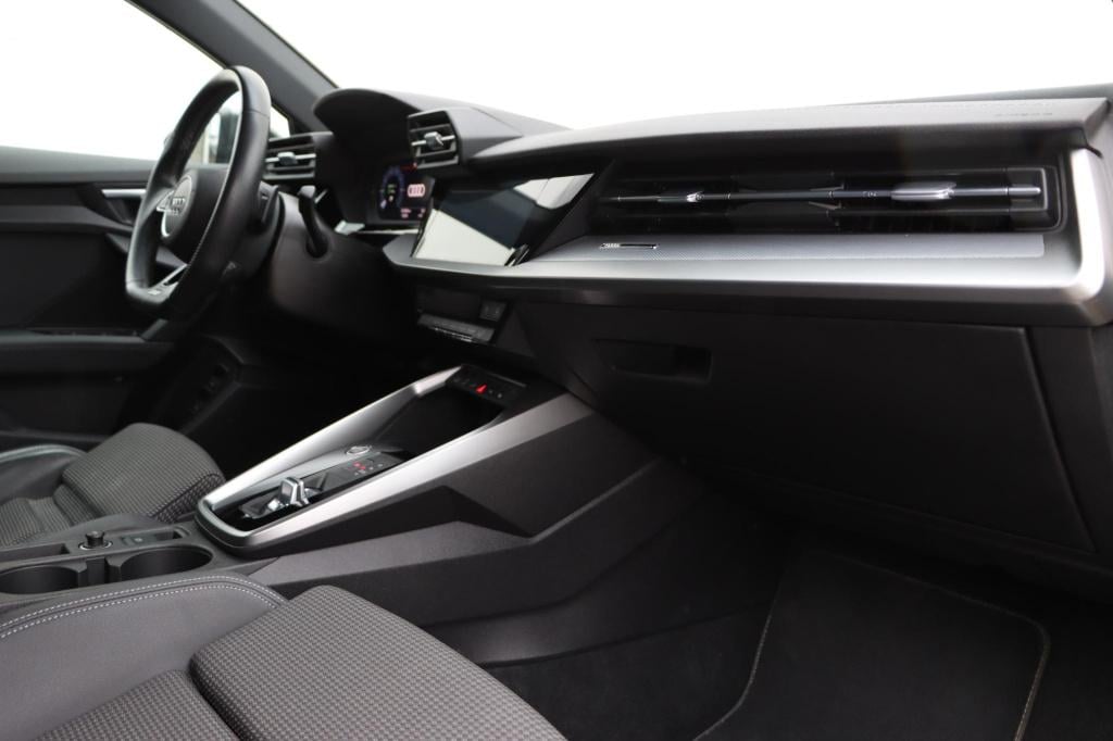 Audi A3 sportback 40 tfsi e s edition 204pk s-tronic