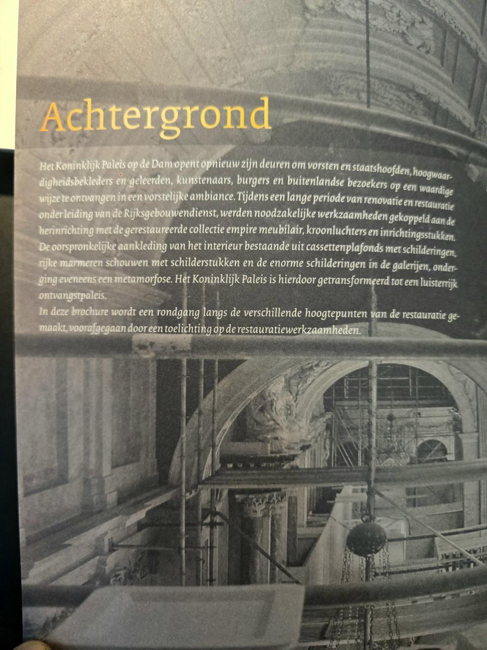 Boek "Restauratie en renovatie van het paleis: 2009