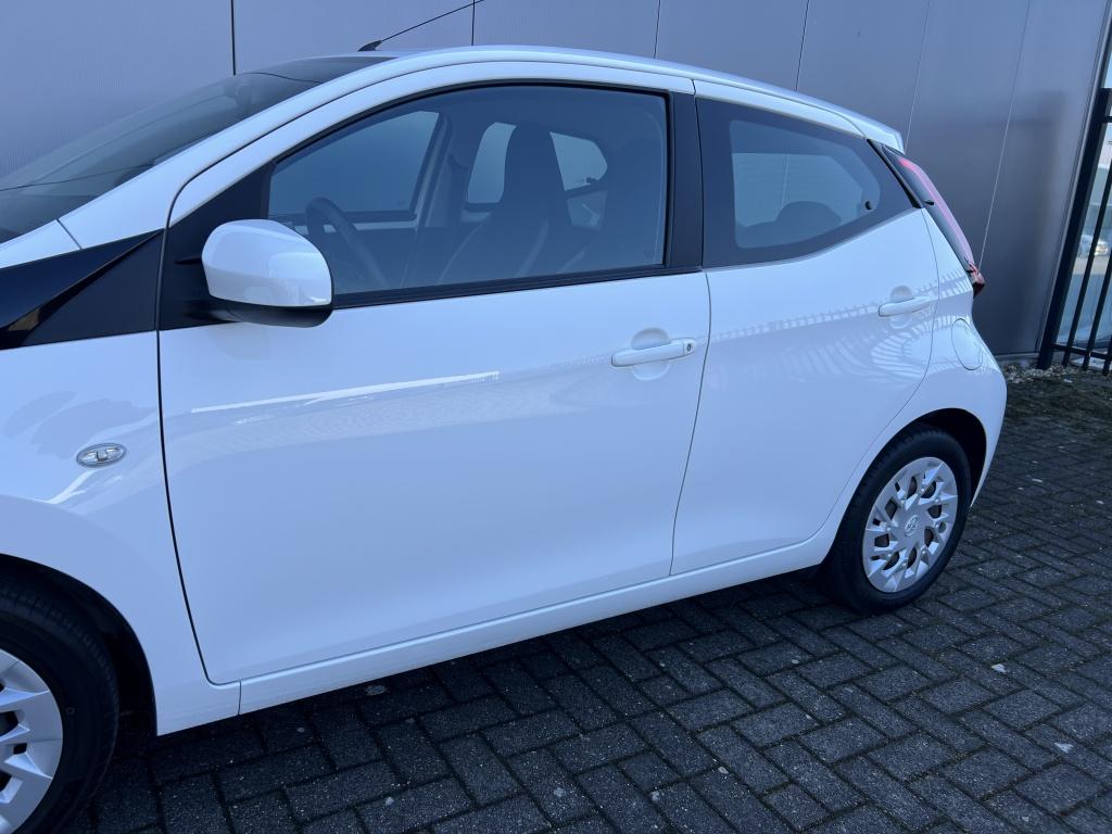 Toyota Aygo 1.0 vvt-i x-play |apple carpl./android auto | dealeronderhouden