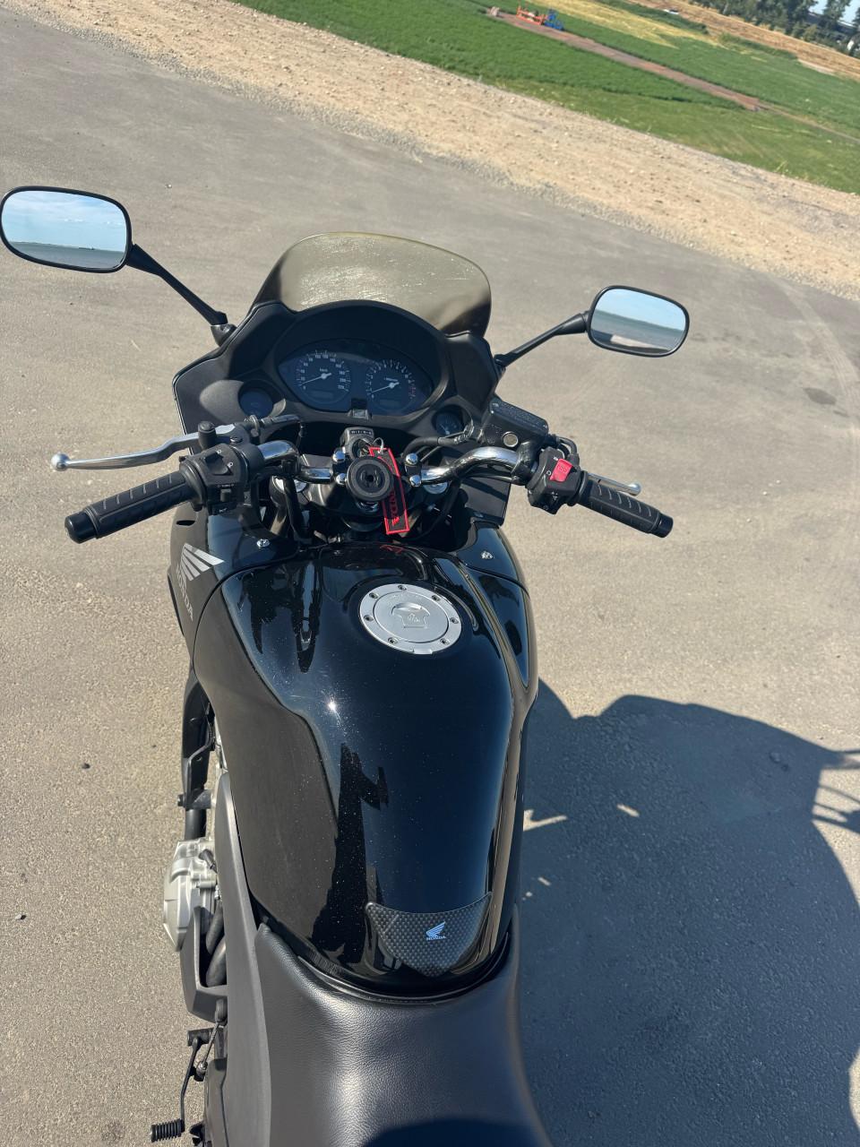 Honda cbf600