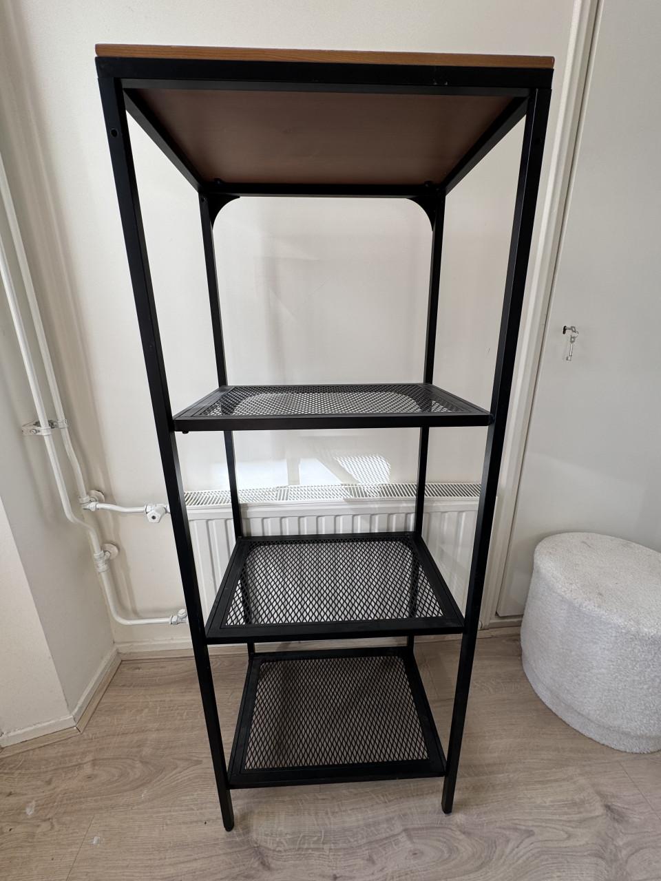 Ijzeren stellingkast