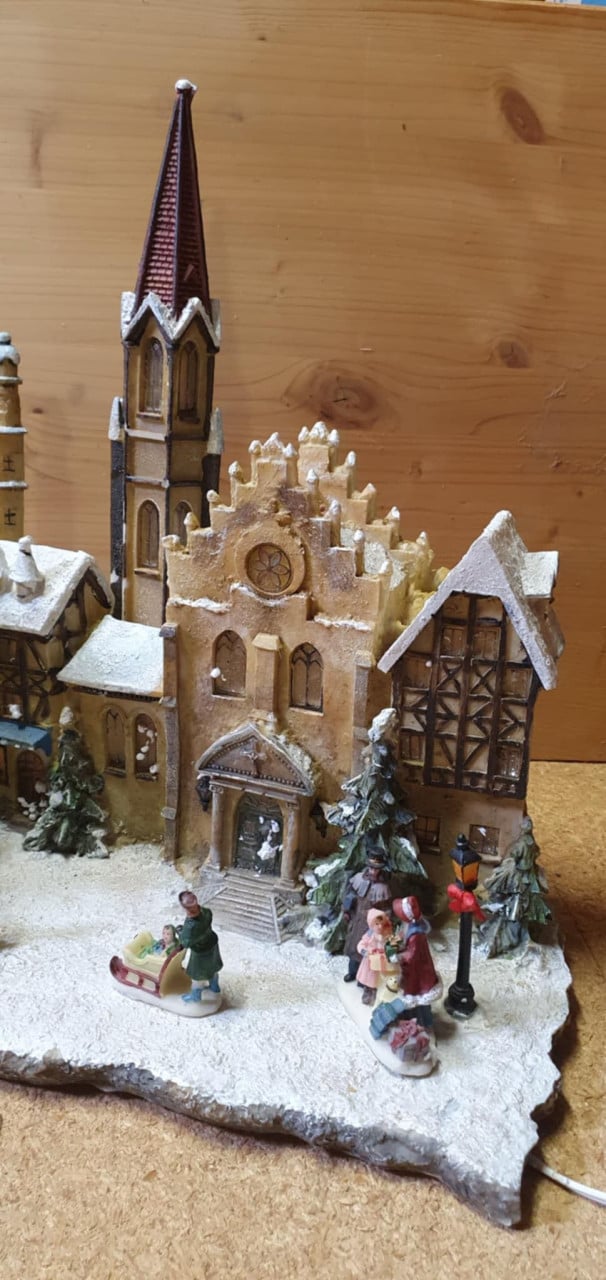 Prachtig kerstdorp met verlichting