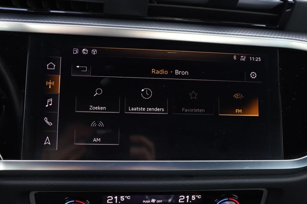 Audi Q3 35 tfsi s line 150pk s-tronic