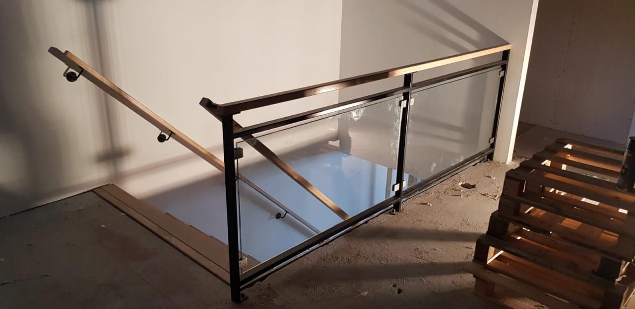 Stalen balustrades op maat – stijlvol, veilig en volledig naar wens