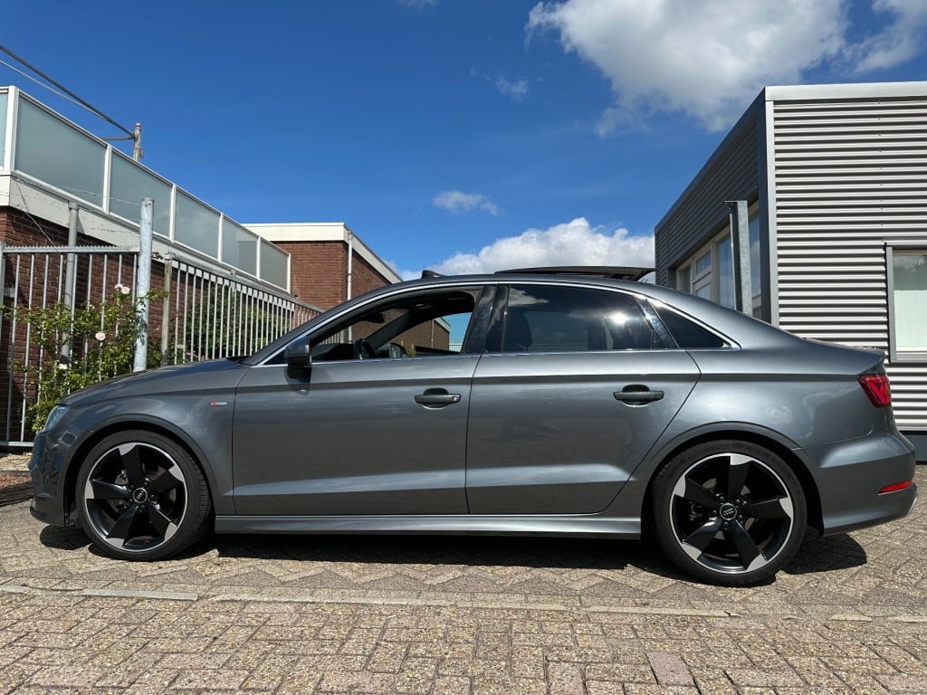Audi A3 1.4 tfsi pro line plus 3x s-line pano trekhaak mmi plus acc + blis