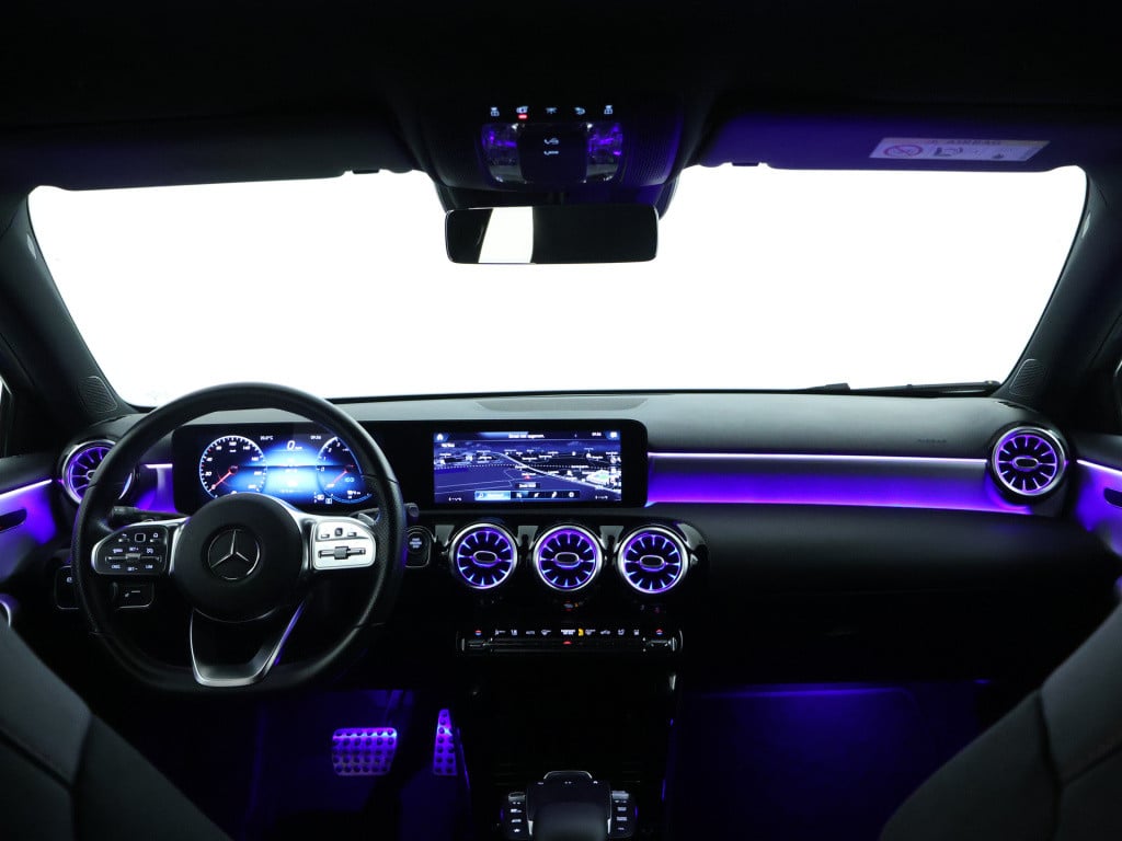 Mercedes-Benz A-Klasse 250 e business solution amg inclusief 24 maanden mb 
