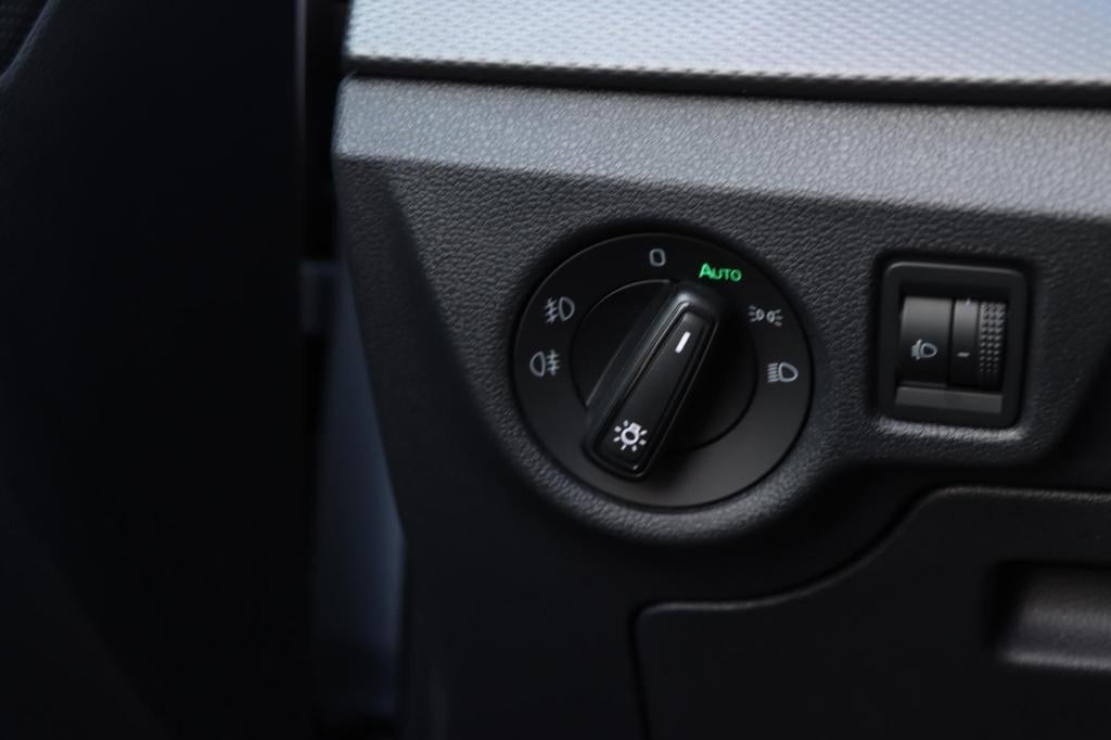 Skoda Scala 1.0 tsi ambition dsg7 110pk | parkeersensoren | dab+ | carplay 