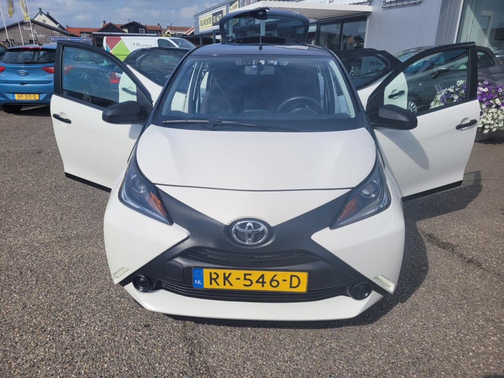 Toyota Aygo 1.0 vvt-i x-fun