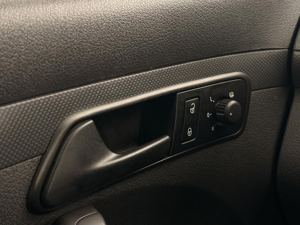 Volkswagen Caddy 1.6 tdi c-edition | cruise | trekhaak | navi | bluetooth |