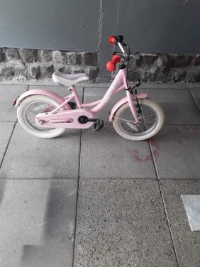 Te koop een mooi meisjes fietsje