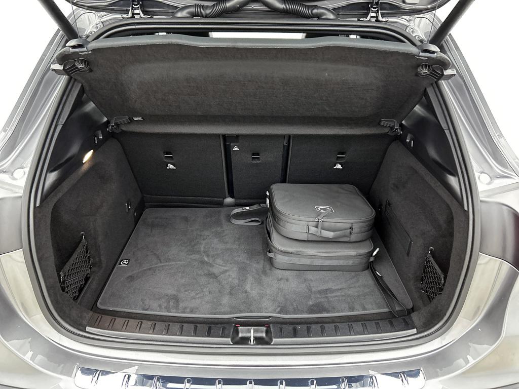 Mercedes-Benz Gla-klasse 250 e star edition amg line limited | dodehoek det
