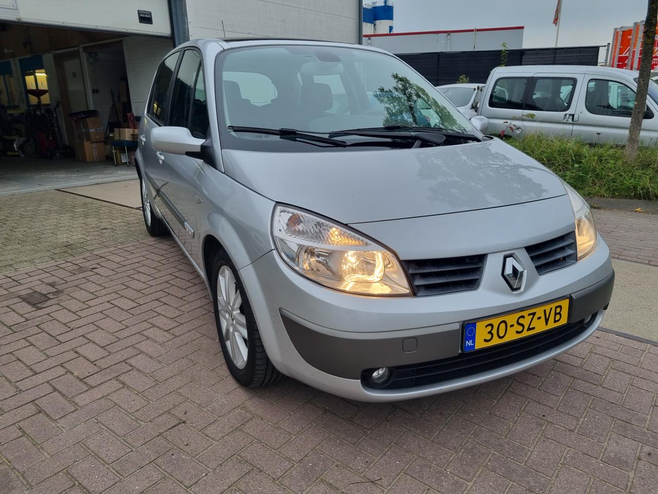 Renault Scénic 2.0-16V Tech Line | 1e Eigenaar | 119.907 KM!