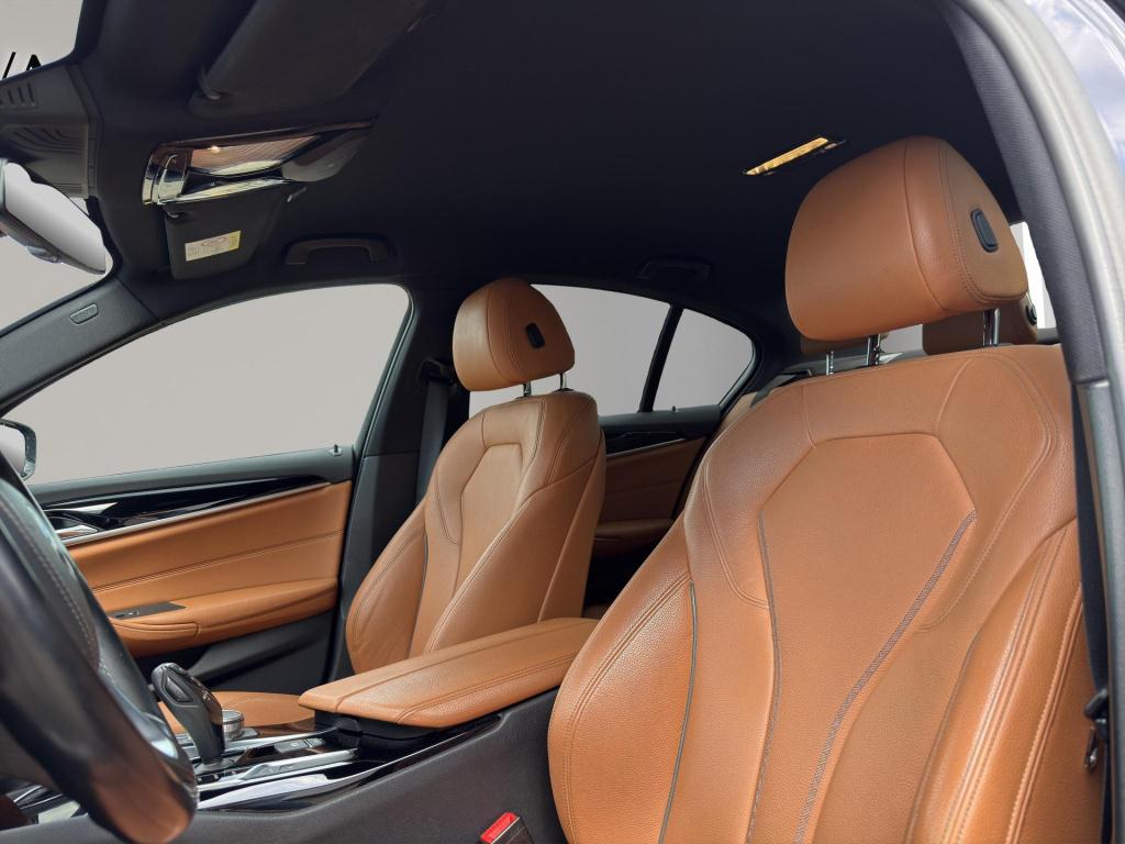 BMW 5 Serie 530 e iperformance | leder | sportstoelen | sfeer | camera | pa
