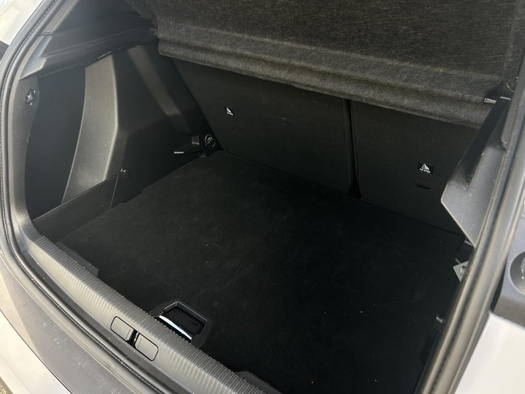 Peugeot 2008 1.2 puretech 130pk gt | navigatie | bt | applecarplay & androi