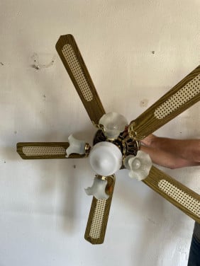 Ventilator met verlichting