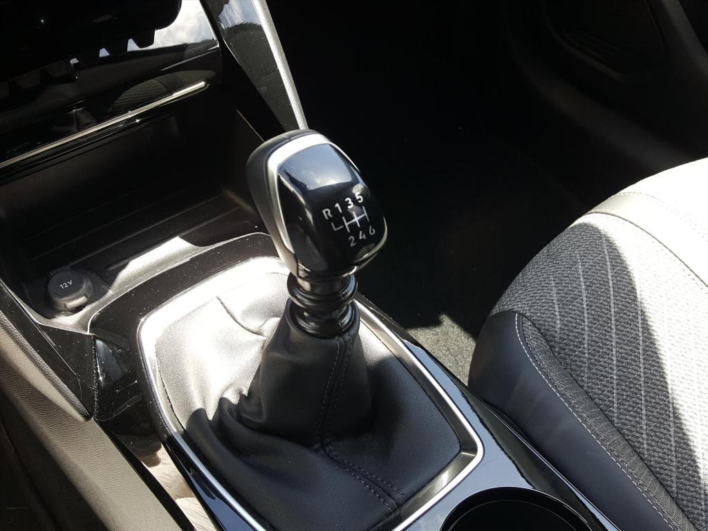 Peugeot 208 allure 1.2pt-100pk apple carplay & android auto | adaptieve cru