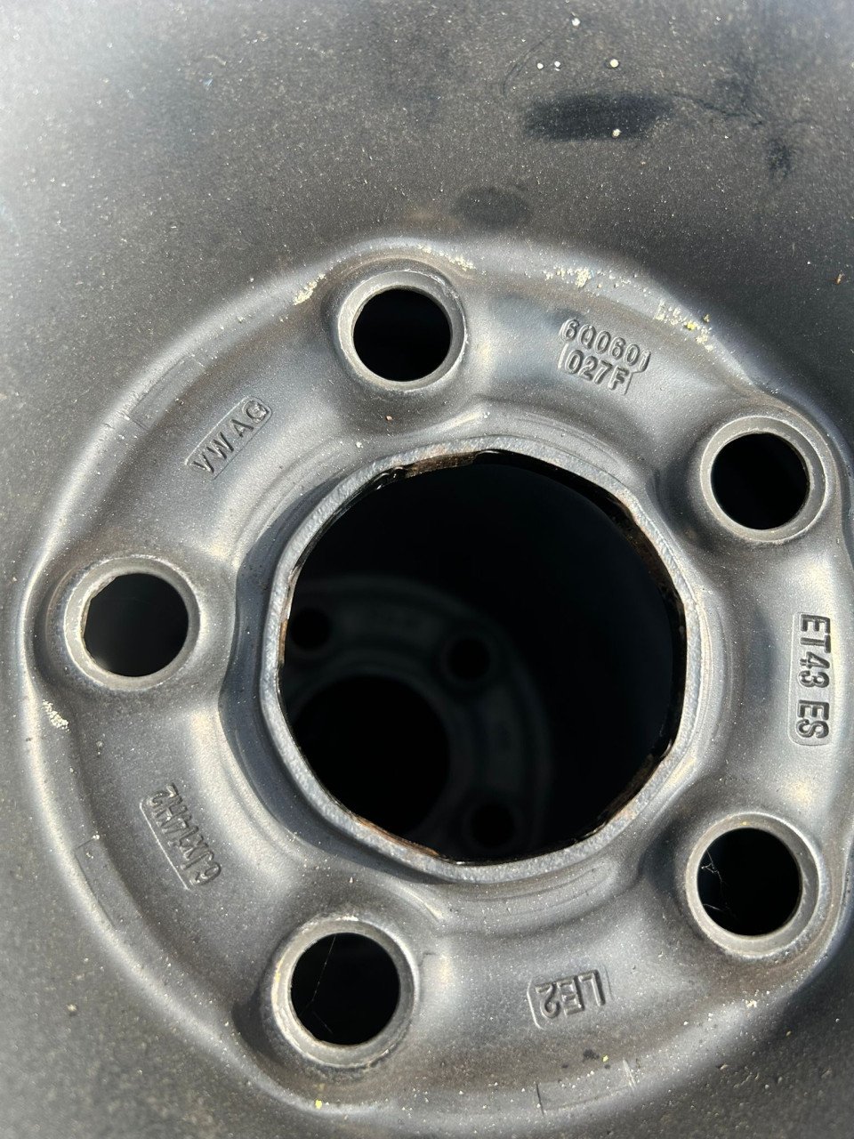 VOLKSWAGEN STALEN VELGEN GOODYEAR ULTRAGRIP BANDEN 14 INCH