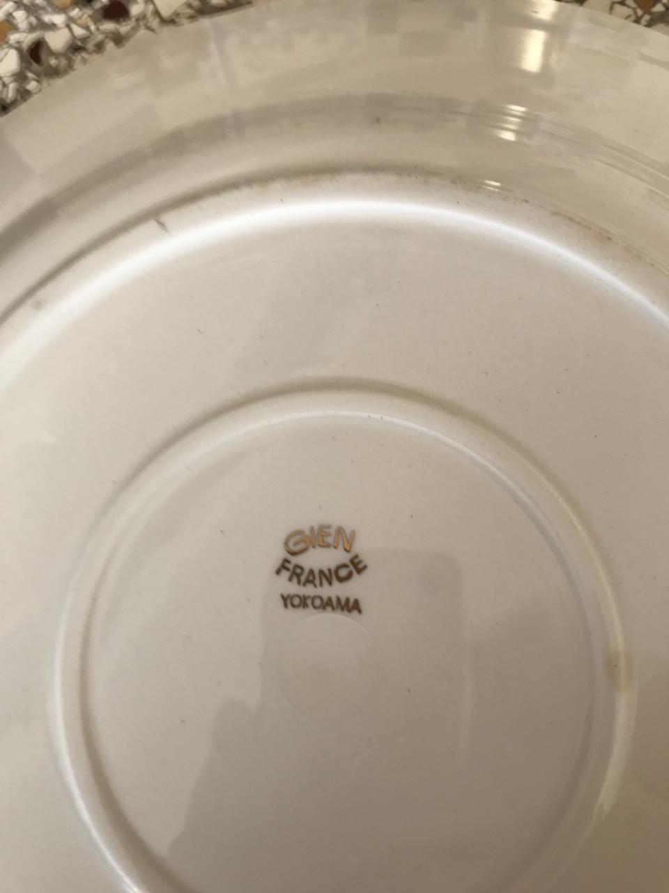 2 Franse schalen van GIEN