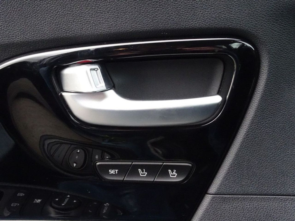 Kia E-niro executiveline 64 kwh incl. btw | led | stoelkoeling-en verwarmin